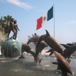 Dolphins Statue Malecon